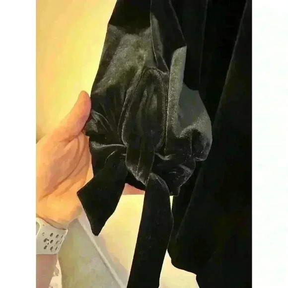 Karen Kane Womens Velvet Sheath Dress V-Neck with Bow Sleeves size Large - Picture 5 of 8